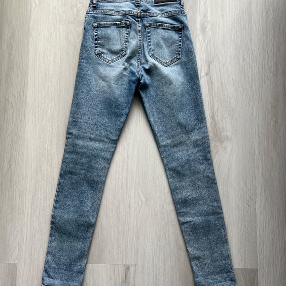 Noisy May Skinny Fit High-Waist Jeans - Picture 4 of 5